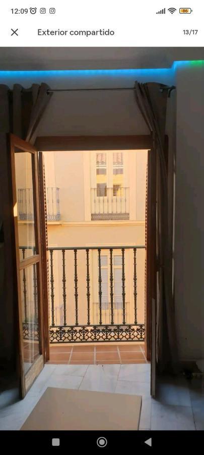 Habitacion Privada, Apartamento Centro Malaga Cerca De La Playa Buitenkant foto
